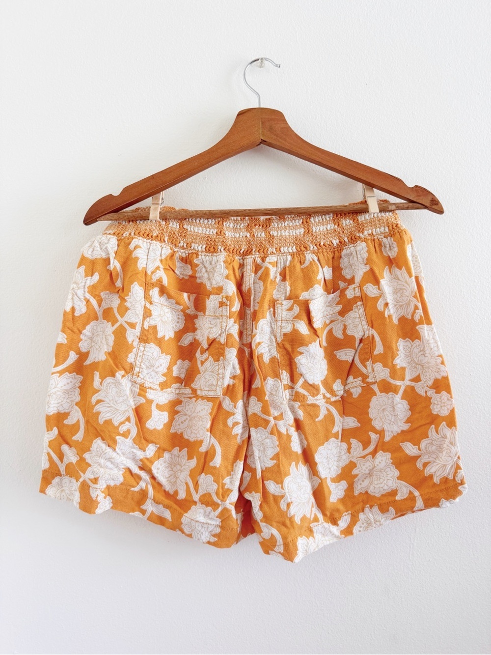Briggs New York Orange Floral Smocked High Waist Shorts medium - Picture 5 of 5